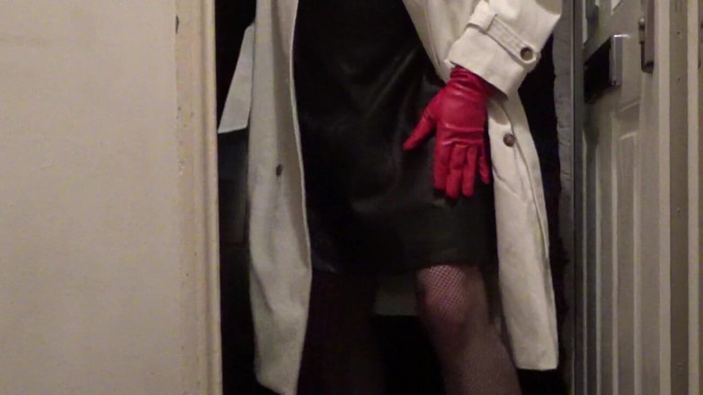 Leather Kirsten: Late Nigh Naughty Kirsten