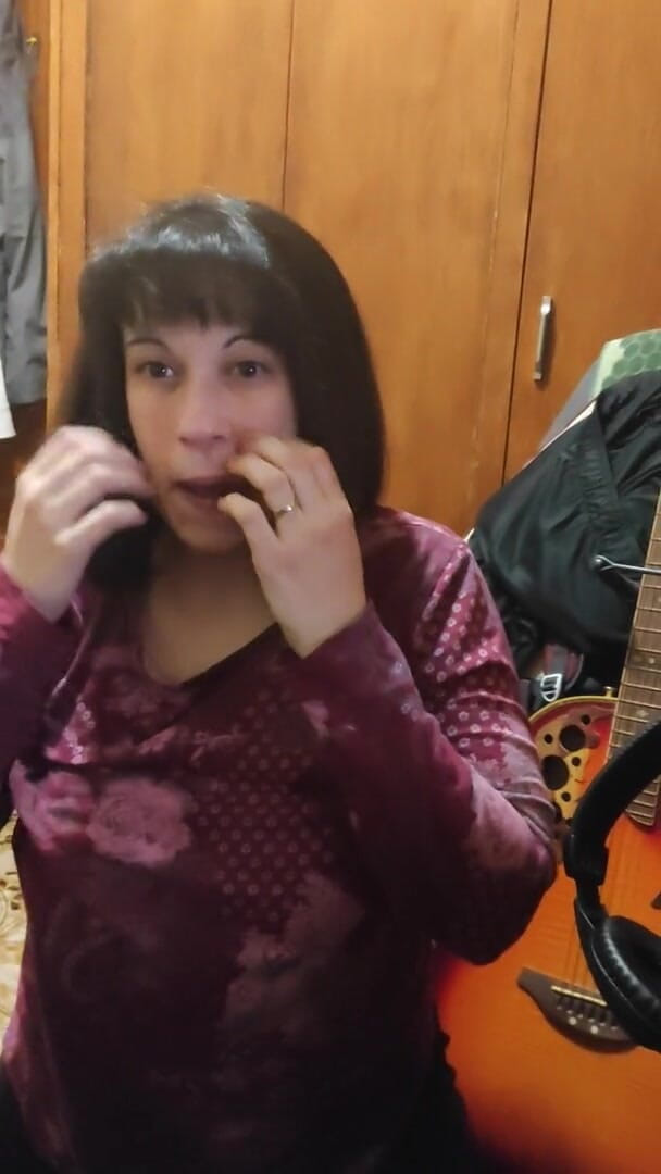 Spanish pornstar Lucia Bianco: 내 무릎에 펠라하는 딥쓰롯