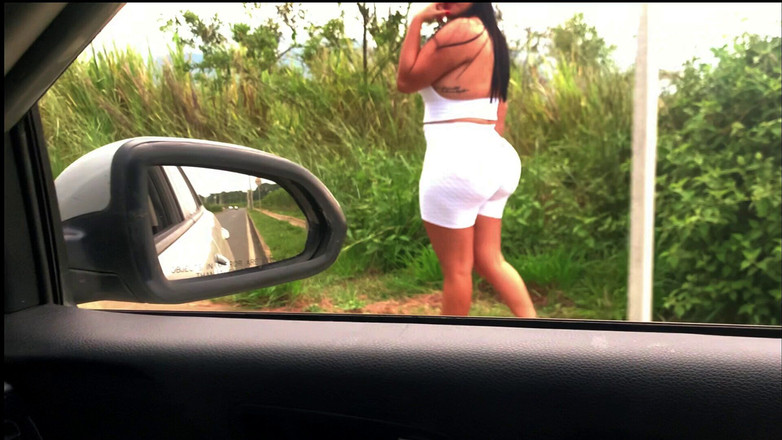 SENSESEX: 我在我的车里接了一个婊子，她最后到处喷