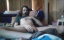 Kinky bisexual guy: Ragazzo magro etero si masturba a letto e si infila...