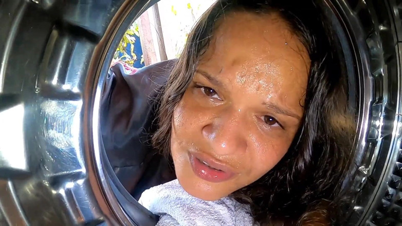 Paty Bumbum: I Got Stuck in the Washing Machine My Black Dick...