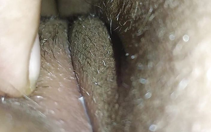 Suzy Pusy: Indische frau und ihr ehemann