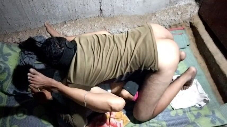 Kumari1996: Desi Indian Bhabhi Ass Fucking 2