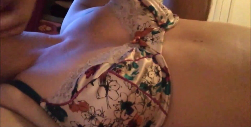 Sexy O2: Sexy O2, T &amp;a 635 - 01 - Anulingus en satin et lingerie glamour