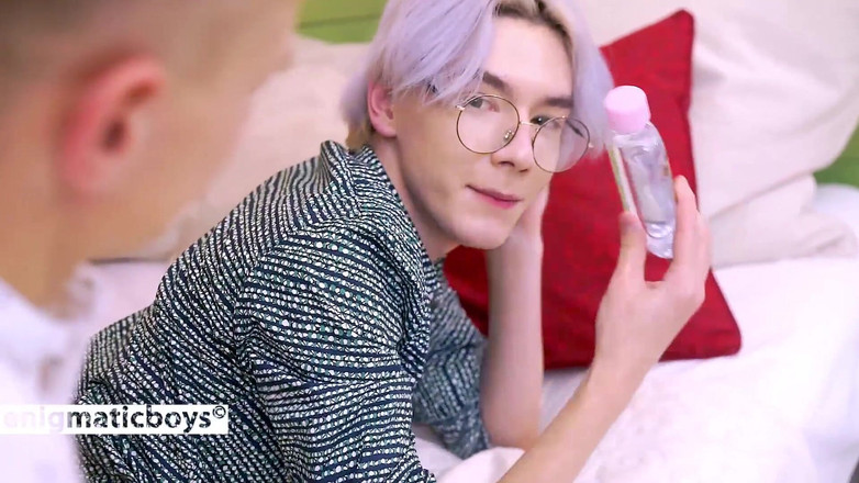 Enigmatic Boys: ダブルマッサージ