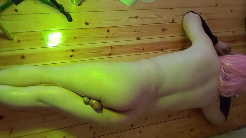 Kitty_Cross: Aduh, adakah strap-on saya jatuh lagi?