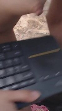 Moje vagína je panna a chce být ošukaná 18letá latinoamerická žena