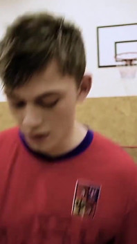 Staxus : baise torride avec mes amis de l’équipe de football dans les vestiaires