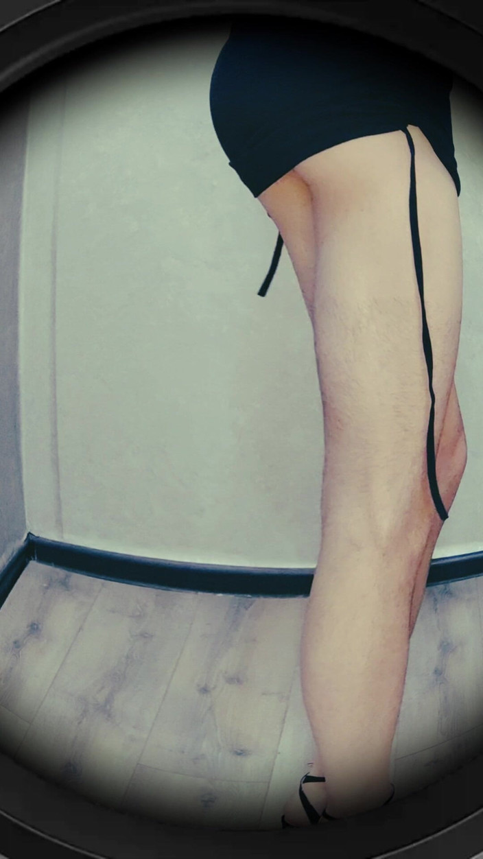 Lana Cross: Eu ando sozinho pela casa