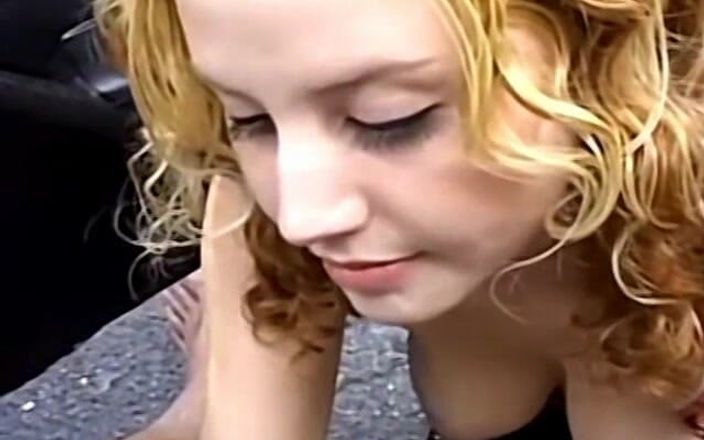 Homegrown Handjob: Змусити його прийти до того, як він піде на роботу