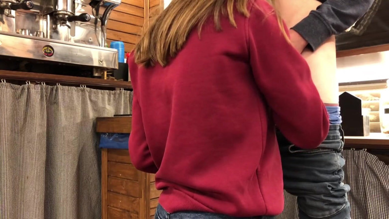 MaybeNatty: Pipe Risquée - Une Fille De 18 Ans Suce La Bite De...