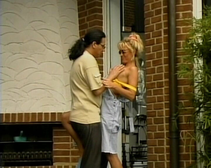 BB Video - Old School: Німецька матуся, аматорський фестиваль траху вчотирьох на відкритому повітрі зі збудженими повіями