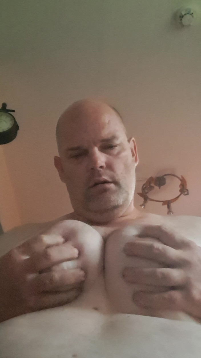 Fickspecht: Finally, Titty Massage of the Slut