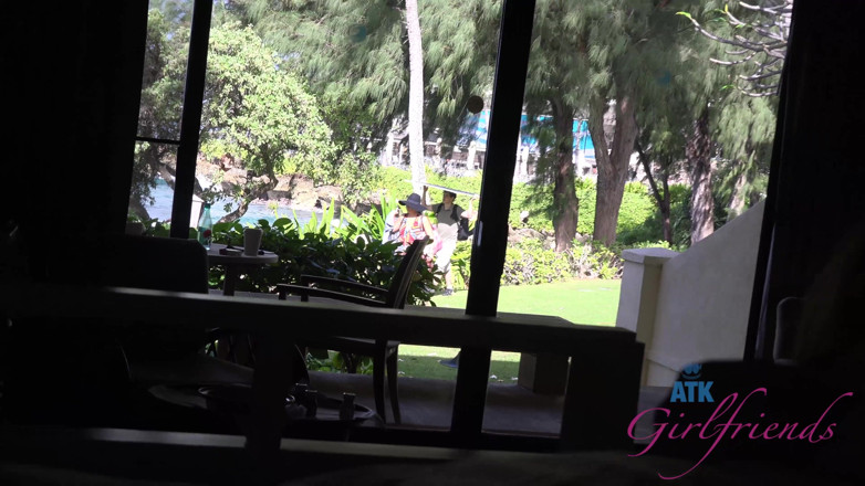 ATK Fans (Girlfriends): Vacances virtuelles à Hawaï avec Victoria Rae Black n° 1 4/5