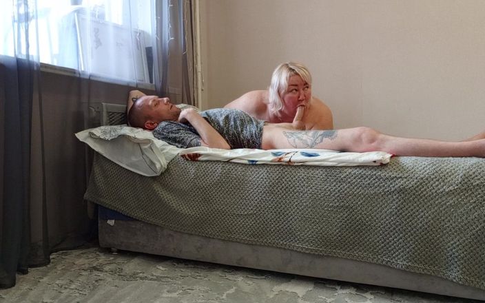 Zona901: Ibu mertua nyepong kontol sampai telan sperma hangat