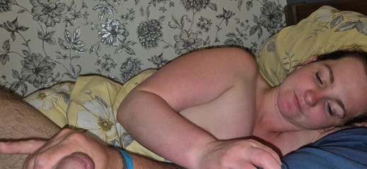 Mr D and Miss C: Wanking medan min fru tittar på