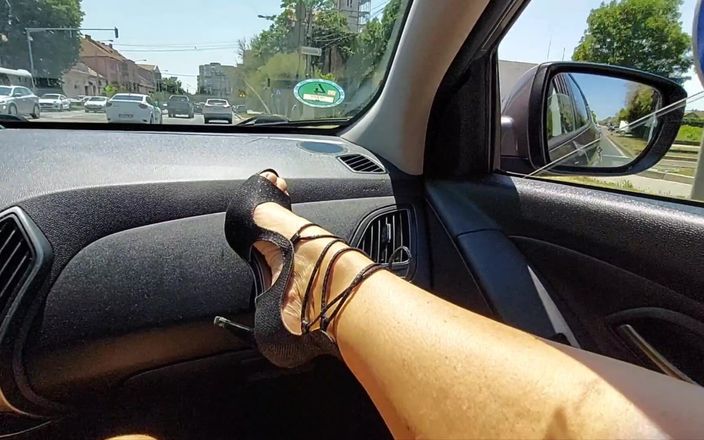 Step Mommy: Eu peguei uma milf sexy no parque para uma festa...