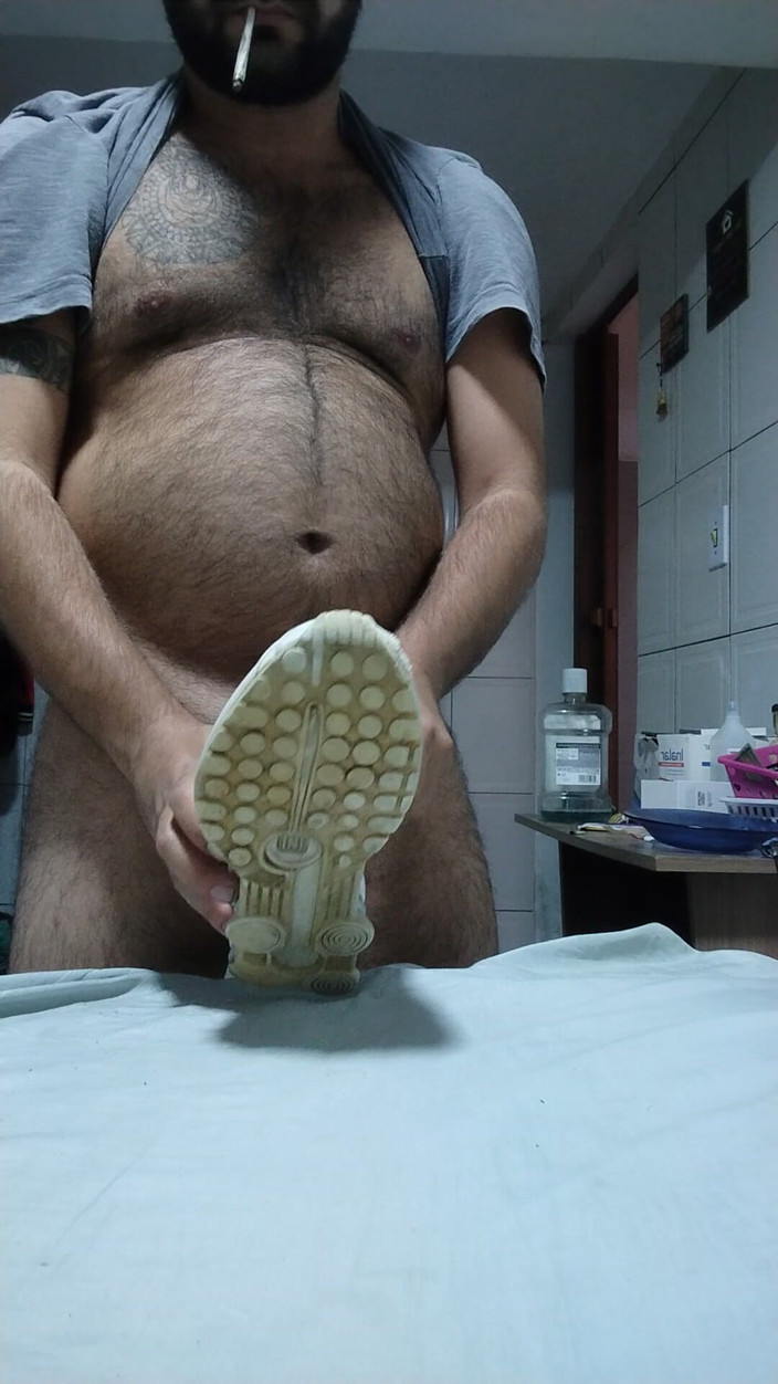 Sneakerfetish_BR: на старий Nike Shox моєї колишньої дівчини.