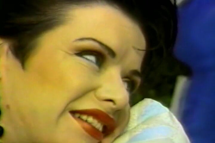 Vintage Babes: Bikinili ve döl yemeyi seven çarpıcı nostaljik bir hatun