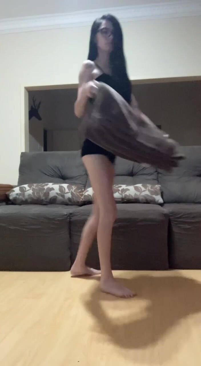 Bad Melli: Come Fuck Me on My Ex's Couch?