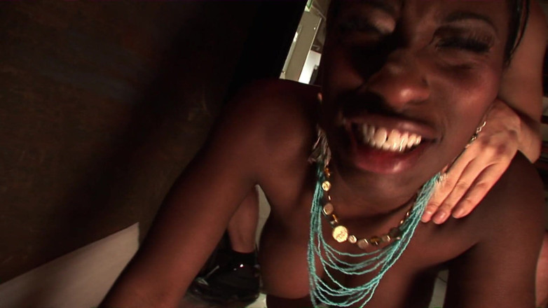 Whites on Blacks: Horny construction worker plows a busty ebony bitch