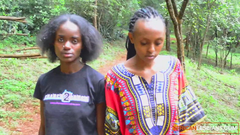African Lesbians: 보지를 먹고 시오후키하는 아마추어 아프리카 흑누나 레즈!