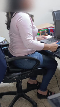 ¡Mi jefe en el trabajo me pidió que la follara todos los días a cambio de un aumento! Ella dijo que quería ser mi sugar mami
