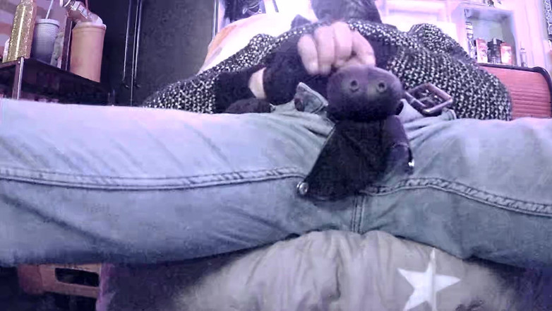 JeansdadXL: Il patrigno se la spacca parte 3 (sborrata)