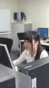 A Useless Employee Like Me Who Gawks at a Beautiful Office Worker's Buttocks in the Office
