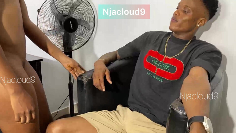 Nja cloud: Teman wanita amatur dikongkek zakar besar ayah tiri
