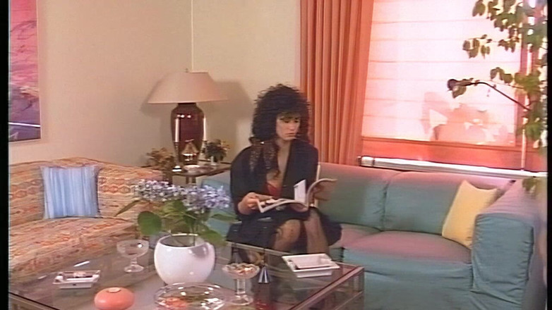 VintageXMovies: 仕事帰りの夫との情熱的なセックス