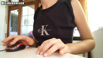 Miss Bohemian X: Impatient nail tapping while working on my laptop - MissBohemianX