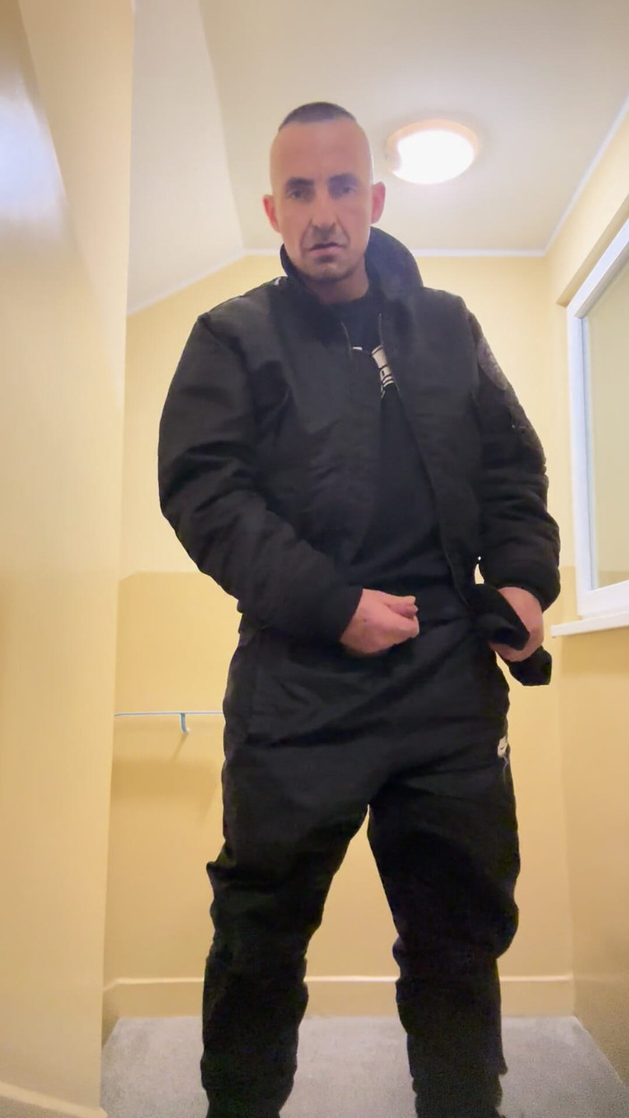Ditrypig fetish: phlaiton ke dres blok