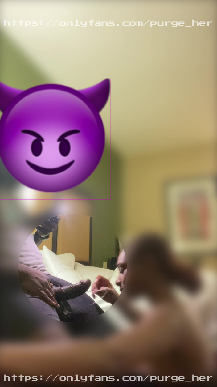 Purge_her: गीले गले के साथ युवा मुलायम होंठ