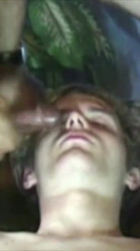 Cewek kulit putih kembar dientot sama 2 cewek kulit hitam. Porno vintage