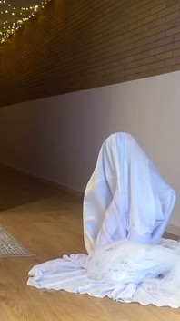 복면을 빨아주는 18세 소녀