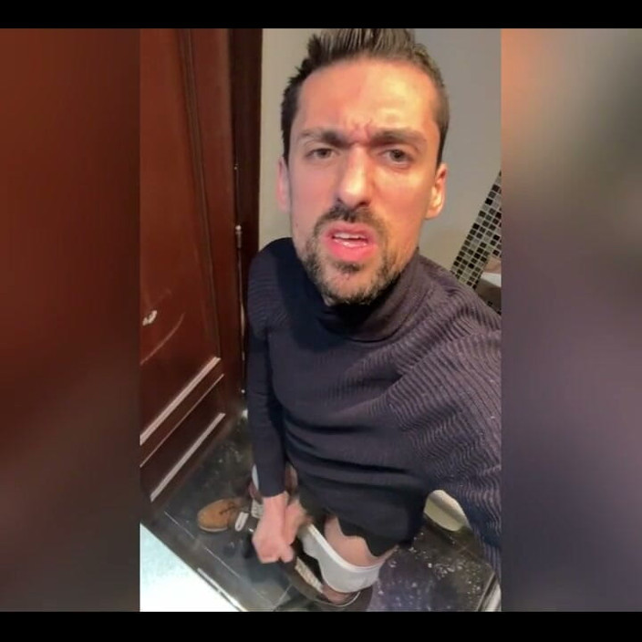 Liam Harding: Zábava v koupelně