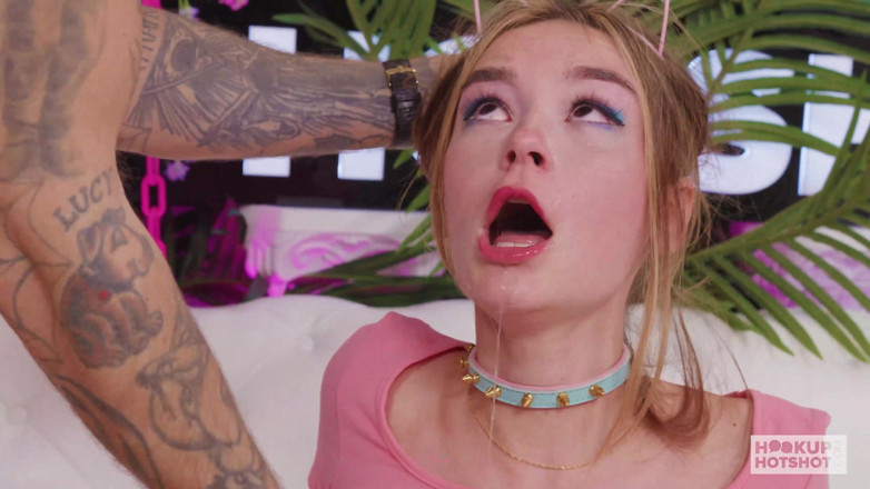 Hookup Hotshot: A Wrecking Cock Fucks Blonde Hottie Della Cate's Pink Holes...