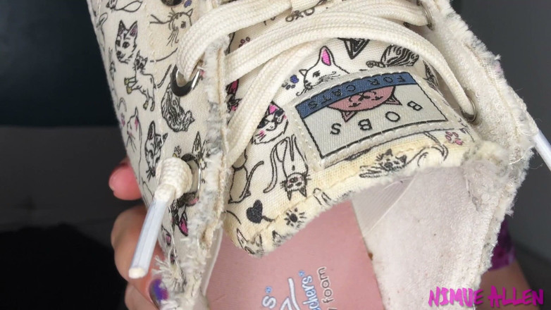 Nimue Allen: Linge-mi pantofii murdari de festival
