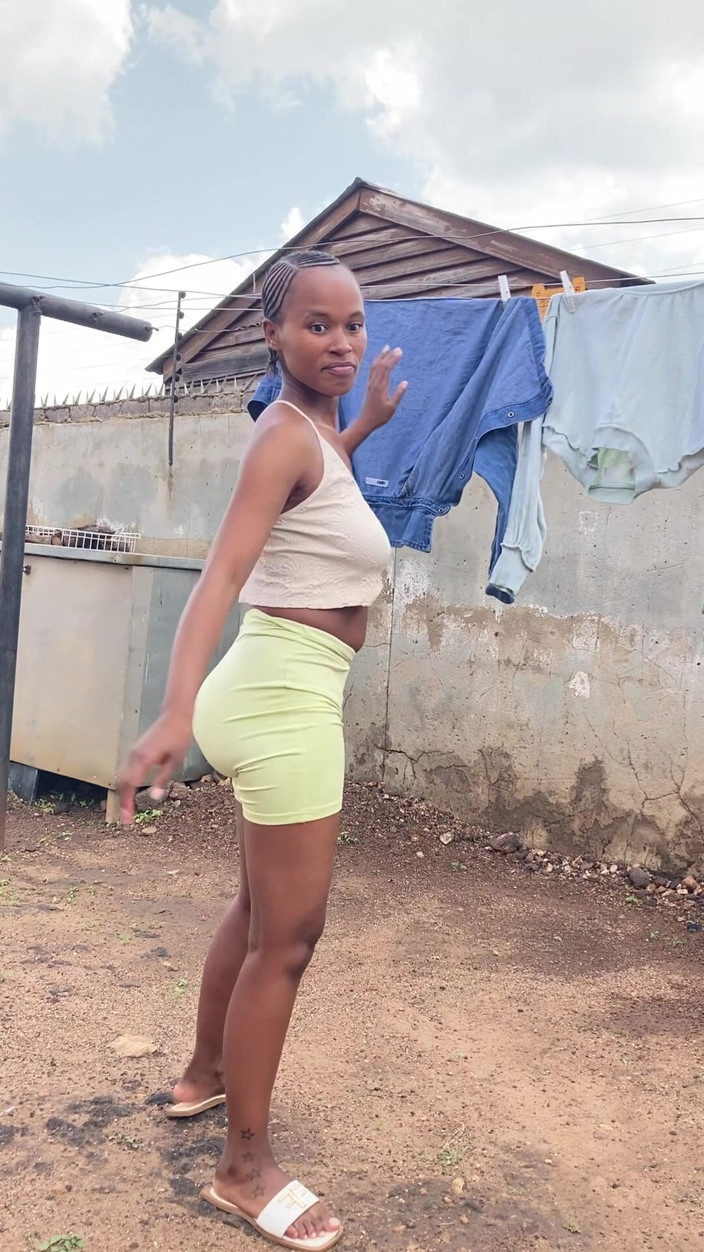 MphowaLepona: Chodź i asystuj