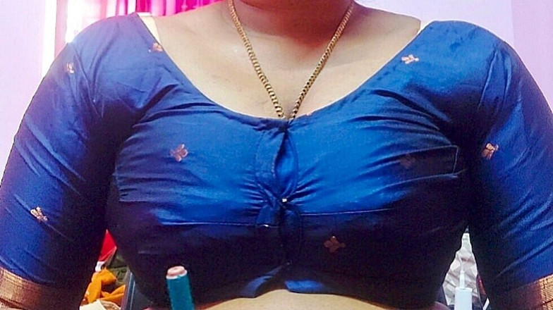 Desi Mohini: Indiancă desi bhabi sexy cu servitorul ei sex dur în privat