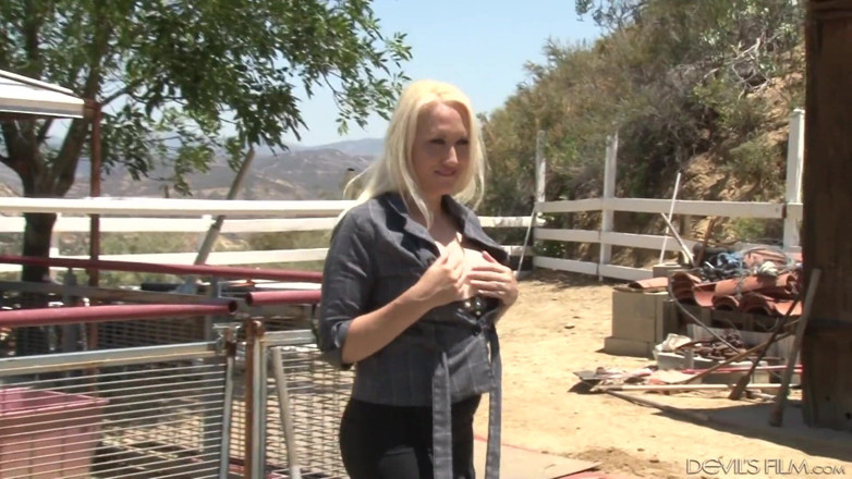 Out Of The Family: Stepmommy really likes to watch