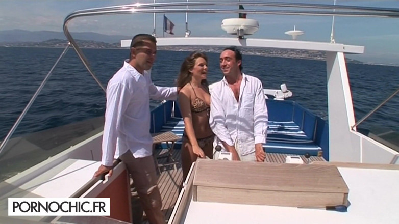 Dorcel Club: Trio en dubbele penetratie tijdens een cruise