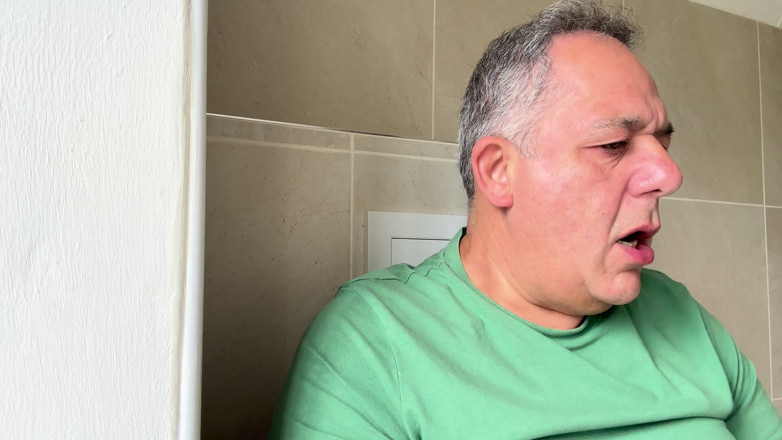 George Rex Solo: George Rex green tričko masturbace