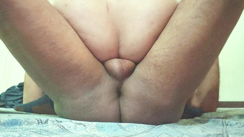 rruh_2024: Mladý indický vesničanský spodní chlapec ošukaný jeho starým černým gay přítelem