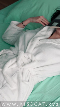 나는 너의 새엄마야! 보지에 사정하지 마 - 눈가리개를 한 새엄마를 발견한 배다른 아들