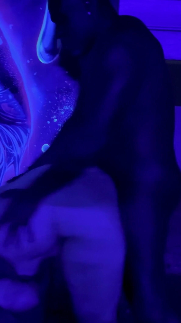 Sir Maxximus: Deep Strokes in the Dark Outdoors with Sir Maxx &amp; Polyj