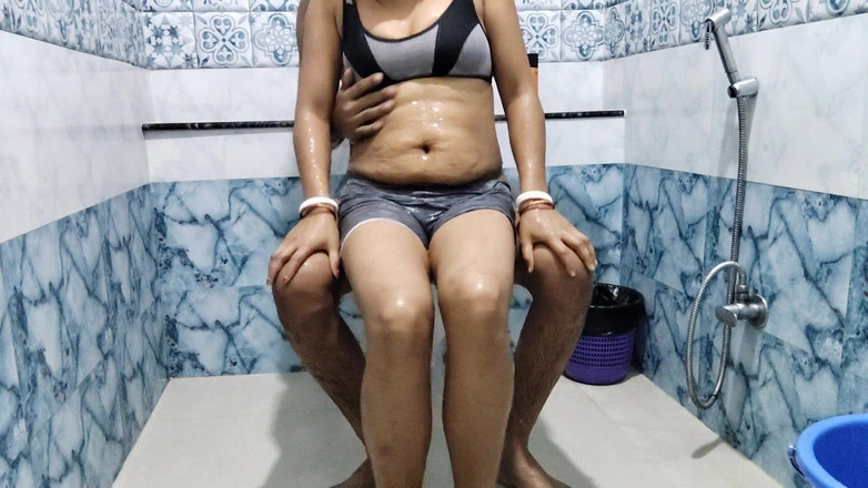 Uttar dinajpur: Sonali istri India yang baru nikah sama suaminya di malam...