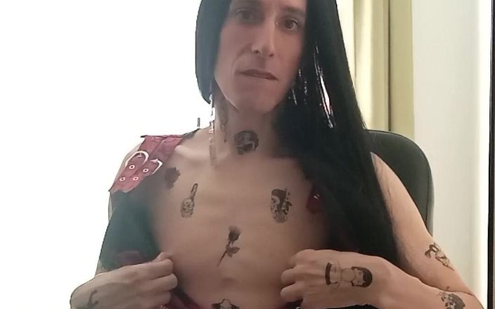 Penelopene27: Crossdresser Exhibicionista
