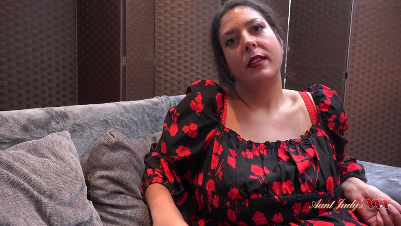 Aunt Judy's XXX: TetaJudysXXX - Prsatá bbw šéfka Lady Cassy rozhovory s tebou za práci (pov)